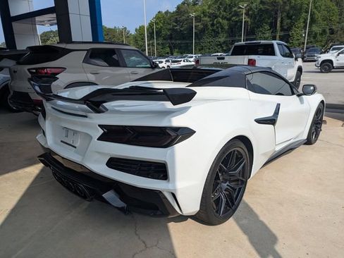 Used 2026 Chevrolet Corvette Z06 RWD image 2