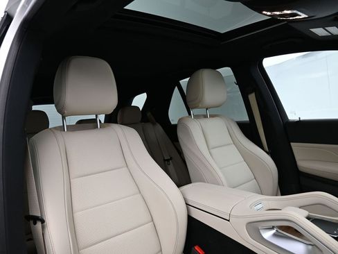 Used 2025 Mercedes-Benz GLE 350 4MATIC image 31