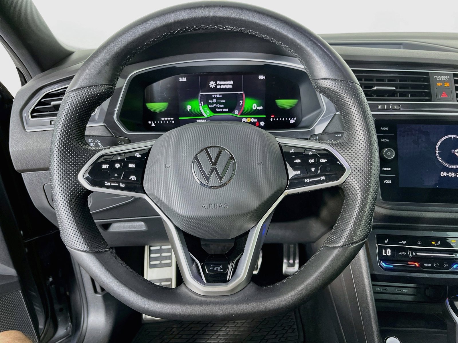 Used 2024 Volkswagen Tiguan SE R-Line FWD image 13
