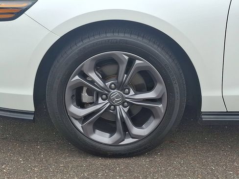 Used 2024 Honda Accord EX image 9