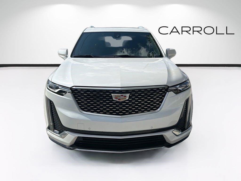 Certified 2024 Cadillac XT6 Luxury FWD image 8