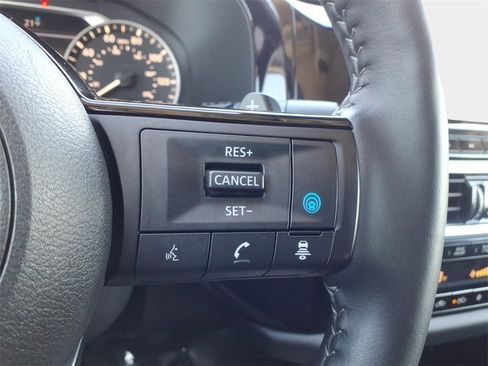 Used 2024 Nissan Pathfinder SL image 22