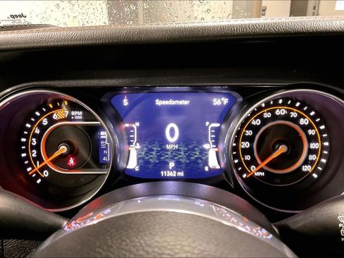 Used 2023 Jeep Wrangler Unlimited Rubicon 392 AWD/4WD image 13
