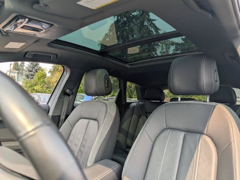 Used 2023 Audi Q4 e-tron Premium Plus w/ Premium Plus RWD image 28