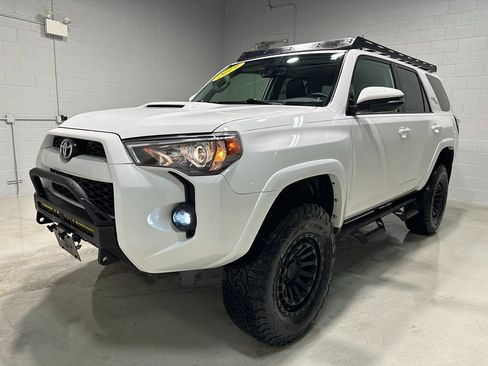 Used 2019 Toyota 4Runner TRD Off-Road Premium image 22