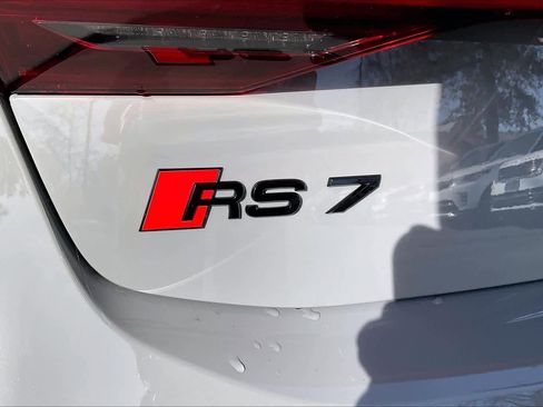 Used 2025 Audi RS 7 Performance image 11