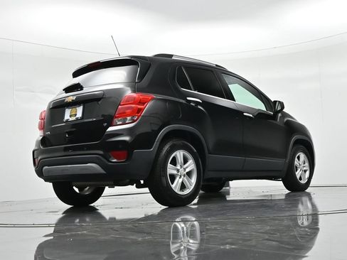 Used 2017 Chevrolet Trax LT w/ Driver Confidence Package FWD image 20