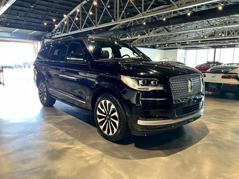 Used 2024 Lincoln Navigator Reserve image 7