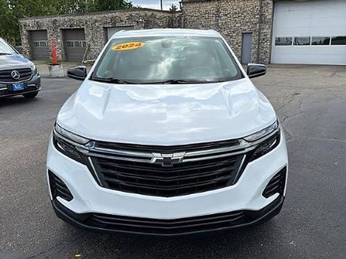 Used 2024 Chevrolet Equinox LS w/ Sport Edition FWD image 2