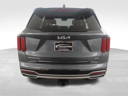 Used 2023 Kia Sorento SX AWD/4WD image 6