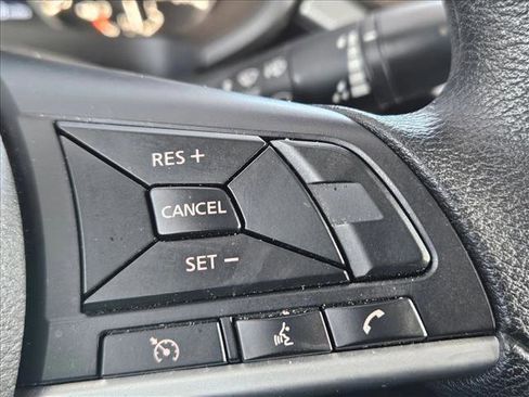 Used 2024 Nissan Altima 2.5 SV image 14