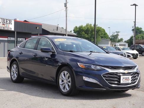 Used 2022 Chevrolet Malibu LT FWD image 9