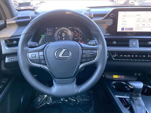 Used 2023 Lexus UX 250h AWD w/ Premium Package image 4