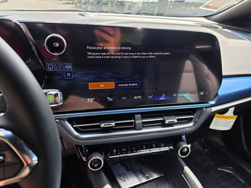 New 2026 Chevrolet Equinox EV LT AWD/4WD image 24