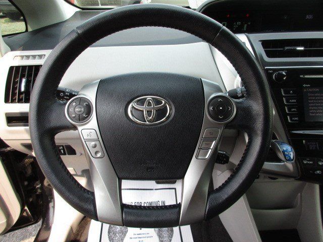 Used 2015 Toyota Prius V Four FWD image 19