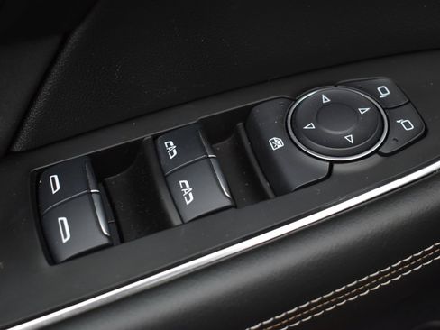 Used 2025 Buick Envision Sport Touring AWD/4WD image 13