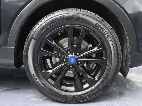 Used 2019 Ford Escape SE image 14