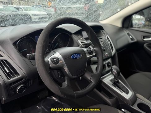 Used 2014 Ford Focus SE FWD image 17