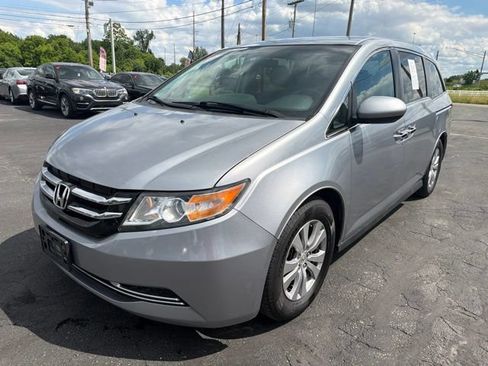 Used 2016 Honda Odyssey SE image 3