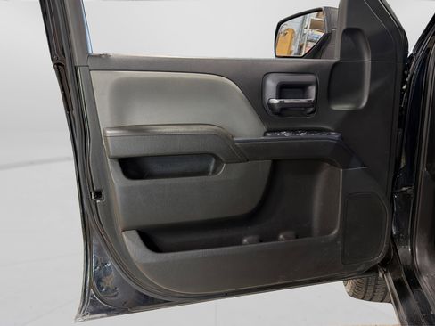 Used 2018 Chevrolet Silverado 1500 Custom w/ Custom Value Package AWD/4WD image 16