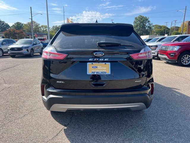Certified 2024 Ford Edge SEL w/ Convenience Package AWD/4WD image 5