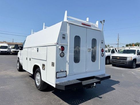 Used 2010 Ford E-350 and Econoline 350 Super Duty RWD image 7