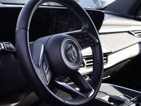 Used 2025 Buick Enclave Preferred image 19