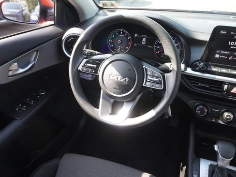 Used 2023 Kia Forte LXS w/ LXS Technology Package FWD image 22