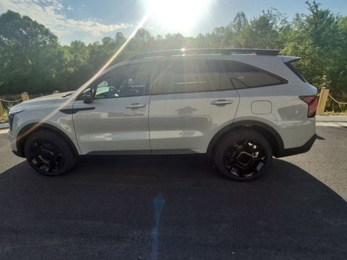 Used 2025 Kia Sorento SX Prestige AWD/4WD image 9