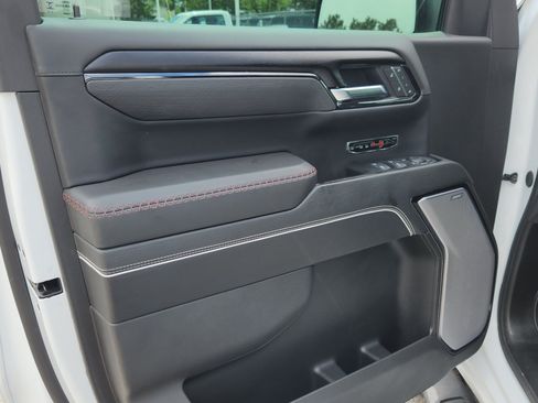Used 2025 GMC Sierra 1500 AT4X AWD/4WD image 17