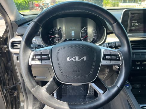 Used 2022 Kia Telluride SX w/ SX Prestige Package AWD/4WD image 12
