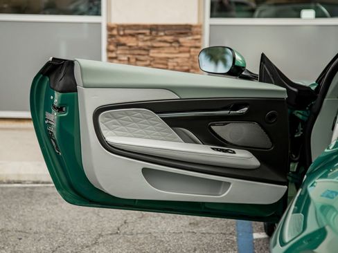 Used 2024 Aston Martin DB12 Convertible image 14