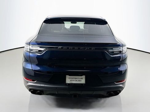 Used 2023 Porsche Cayenne Platinum Edition image 10