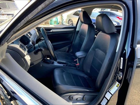 Used 2015 Volkswagen Passat 1.8T SE image 7