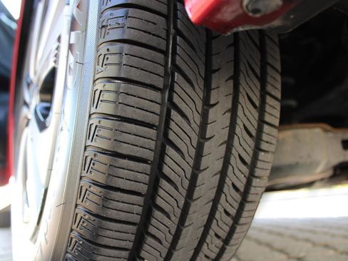 Used 2018 Toyota Prius Prime Plus image 13