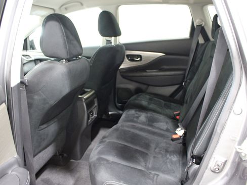 Used 2017 Nissan Murano S FWD image 17
