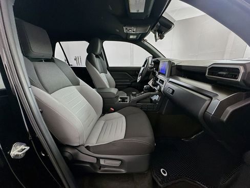 Used 2025 Toyota 4Runner TRD Off-Road image 28