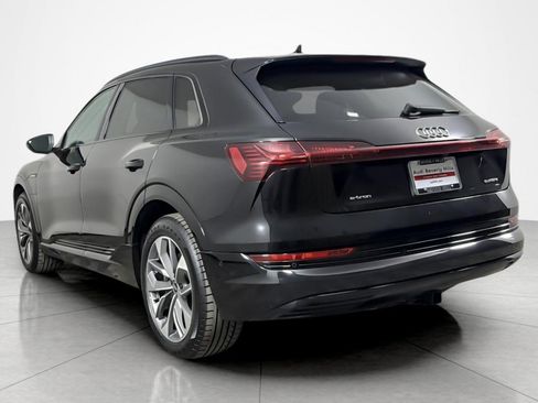 Used 2021 Audi e-tron Premium Plus w/ Premium Plus Package AWD/4WD image 3