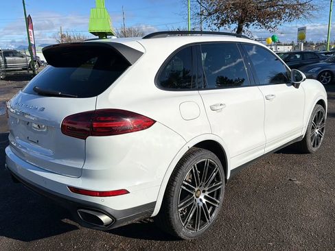Used 2016 Porsche Cayenne AWD/4WD image 3