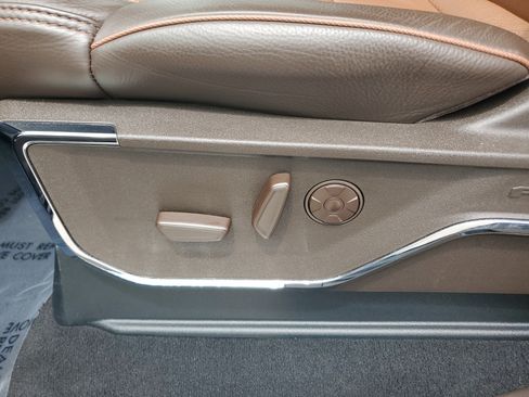 Used 2025 Ford F450 King Ranch w/ Chrome Package AWD/4WD image 13