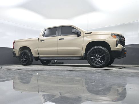 Used 2022 Chevrolet Silverado 1500 Custom Trail Boss w/ LPO, Dark Essentials Package AWD/4WD image 32