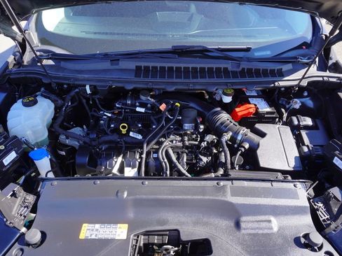 Used 2020 Ford Edge SE image 31