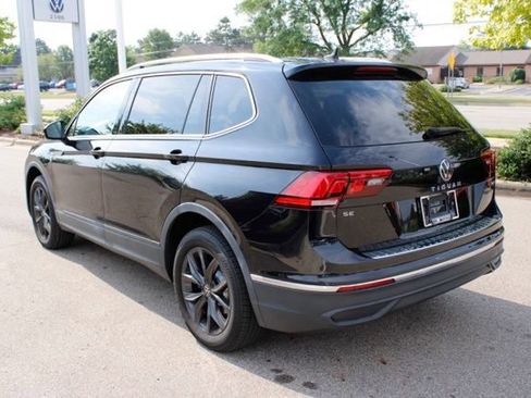 Used 2024 Volkswagen Tiguan SE w/ Panoramic Sunroof Package AWD/4WD image 7