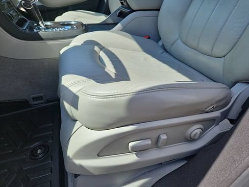 Used 2011 GMC Acadia Denali FWD image 14