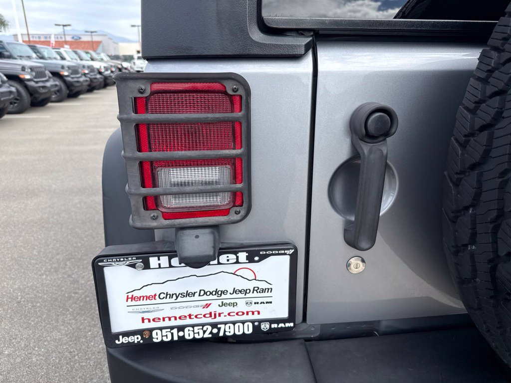 Used 2018 Jeep Wrangler Unlimited Sport S AWD/4WD image 8