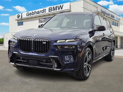 New 2026 BMW X7 M60i image 3