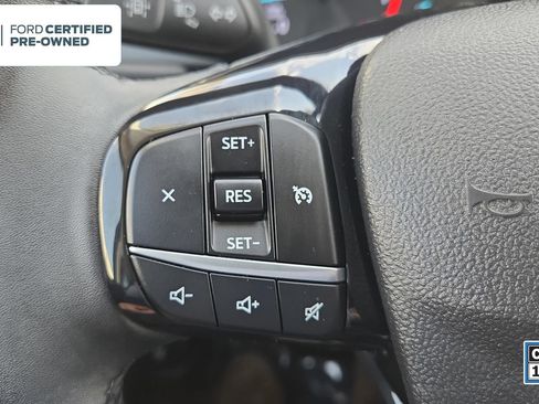 Certified 2022 Ford Escape SE w/ Cold Weather Package AWD/4WD image 18