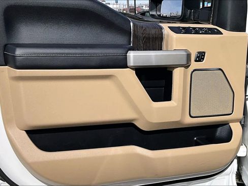 Used 2020 Ford F250 Lariat w/ Lariat Value Package image 24