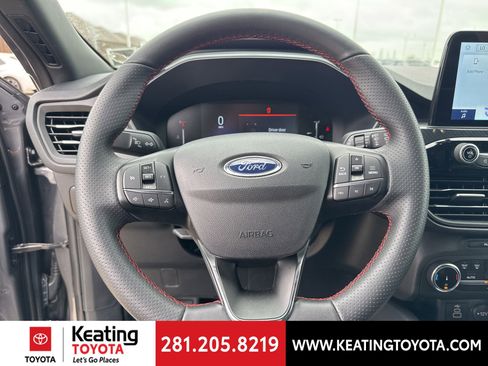 Used 2025 Ford Escape ST-Line AWD/4WD image 16