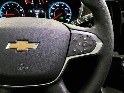 Used 2021 Chevrolet Traverse LS FWD image 21